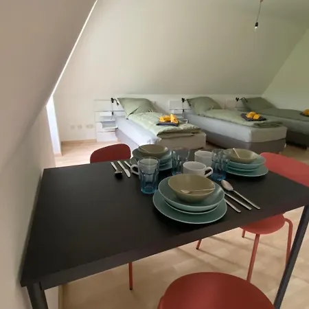 Work&travel W04 - Parkplatz, Netflix, Internet Fuer 3 Gaeste * Markranstädt